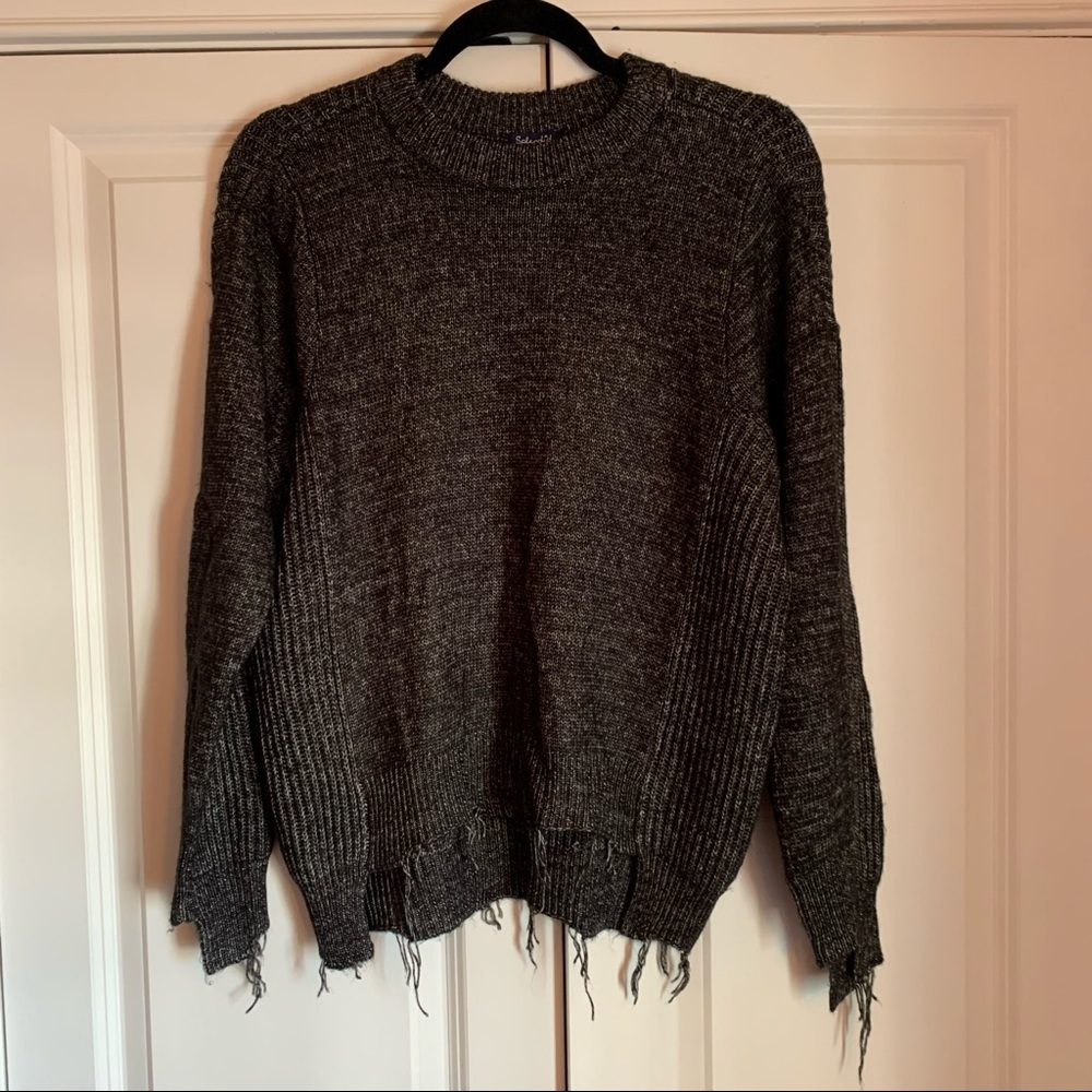 Splendid Women’s Distressed Crew Neck Sweater. SM